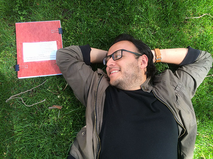 funny-romantic-thesis-photoshoot-morris-vanegas-10