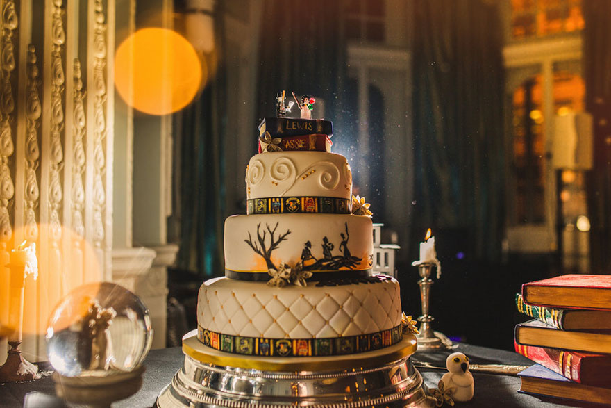 harry-potter-themed-wedding-cassie-lewis-byrom-26 harry-potter-themed-wedding-cassie-lewis-byrom-26