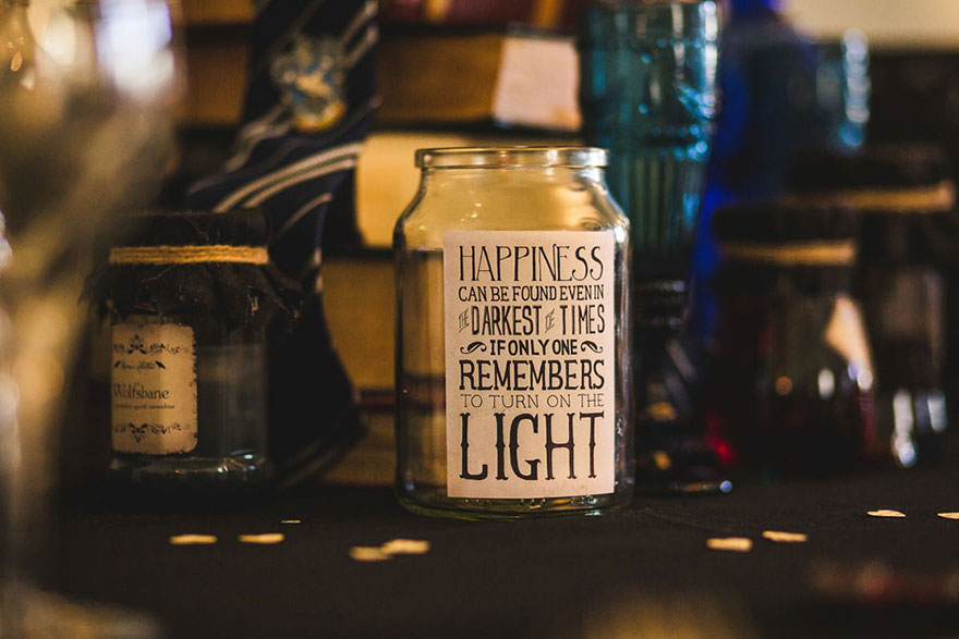 harry-potter-themed-wedding-cassie-lewis-byrom-47 harry-potter-themed-wedding-cassie-lewis-byrom-47