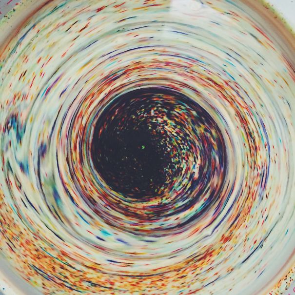 I'm A Food Stylist. That's What Happens When You Mix Food Colouring And Coffee