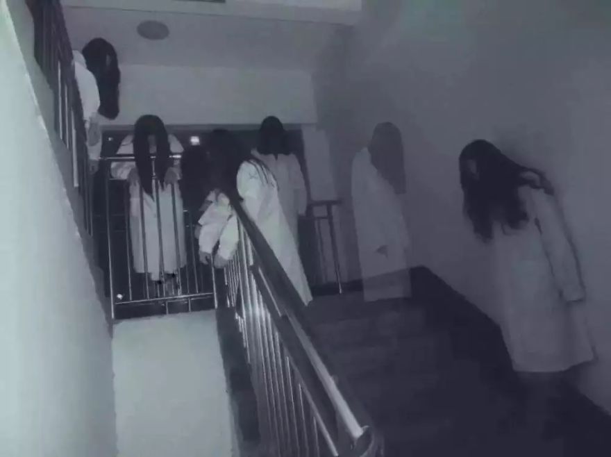 A Medical College's Graduation Photos In China This Year(just For Happy,not Real!) A Medical College's Graduation Photos In China This Year(just For Happy,not Real!)