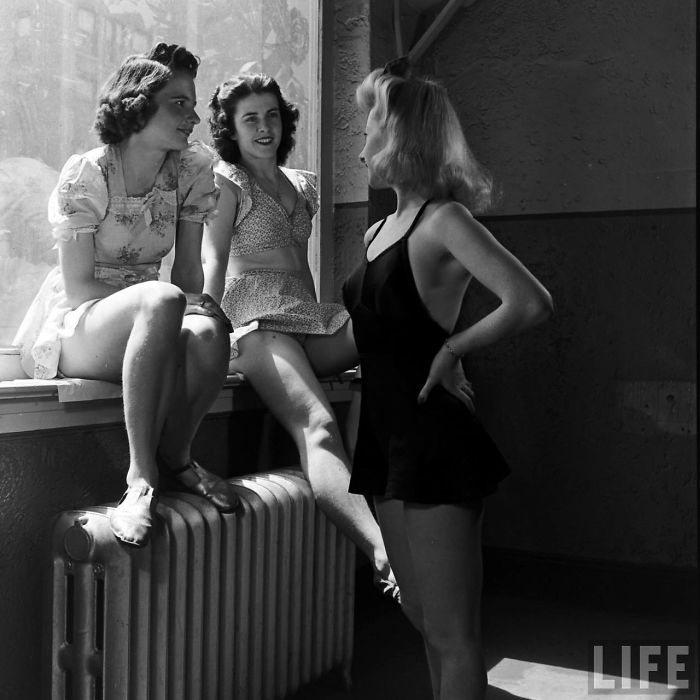 1940s And 1950s Fashion Photography By Nina Leen