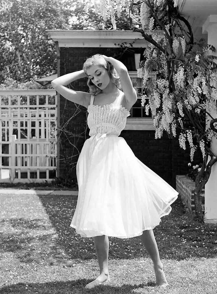 1940s And 1950s Fashion Photography By Nina Leen
