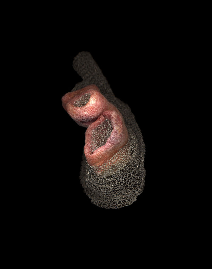 wire-crochet-heart-anne-mandro-12 wire-crochet-heart-anne-mandro-12