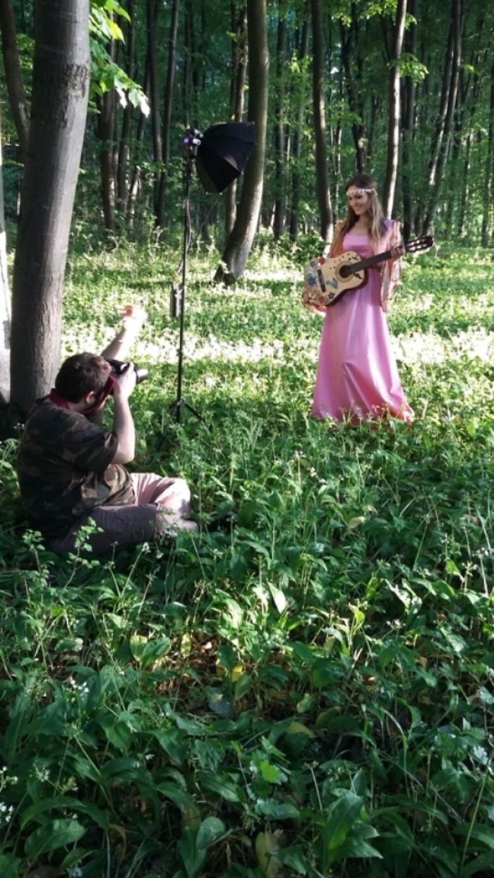 Behind The Scenes Of Modern Vintage Photography