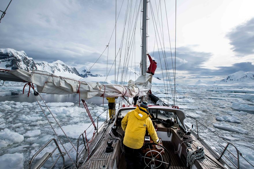 I Sailed Across The 'World's Most Dangerous Sea' To Capture Stunning Images Of Antarctica I Sailed Across The 'World's Most Dangerous Sea' To Capture Stunning Images Of Antarctica