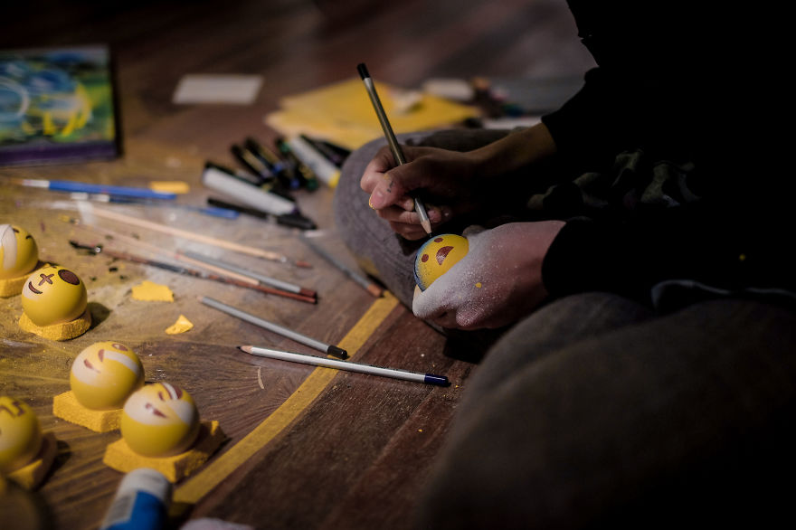 We Made An Emoji Pool Set, Because Why Not? We Made An Emoji Pool Set, Because Why Not?