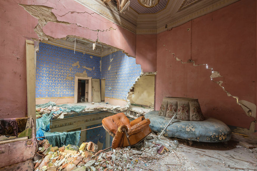I Photograph Abandoned Buildings While Travelling Across Europe (Part 2) I Photograph Abandoned Buildings While Travelling Across Europe (Part 2)