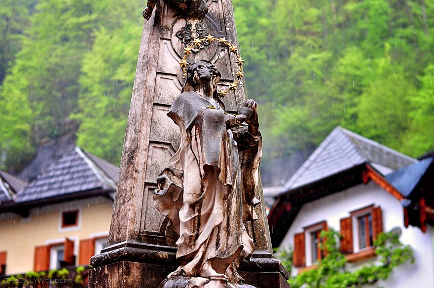 I Travelled To Hallstatt To Discover How This Famous City Really Looks Like