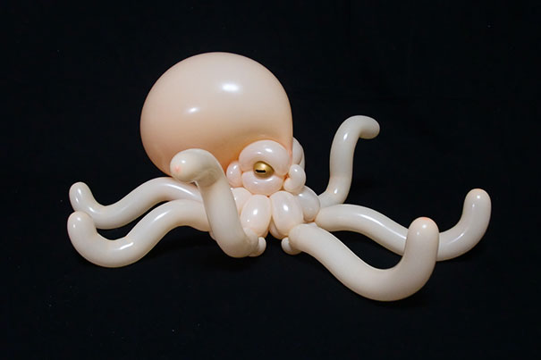 I Create Realistic Balloon Animals
