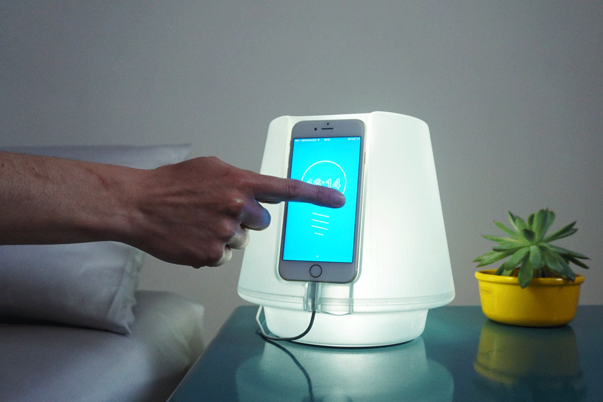 I Turned This Phone Into A Bed Side Lamp