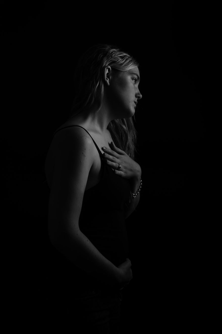 I Took Pictures Of Myself To Show The Grief Of My Miscarriage I Took Pictures Of Myself To Show The Grief Of My Miscarriage