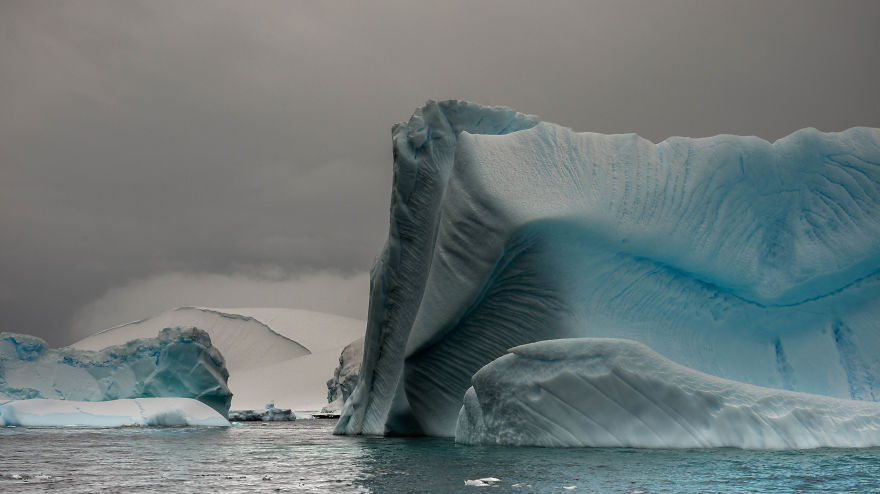 I Sailed Across The 'World's Most Dangerous Sea' To Capture Stunning Images Of Antarctica I Sailed Across The 'World's Most Dangerous Sea' To Capture Stunning Images Of Antarctica