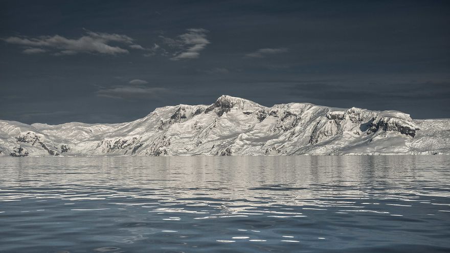 I Sailed Across The 'World's Most Dangerous Sea' To Capture Stunning Images Of Antarctica I Sailed Across The 'World's Most Dangerous Sea' To Capture Stunning Images Of Antarctica