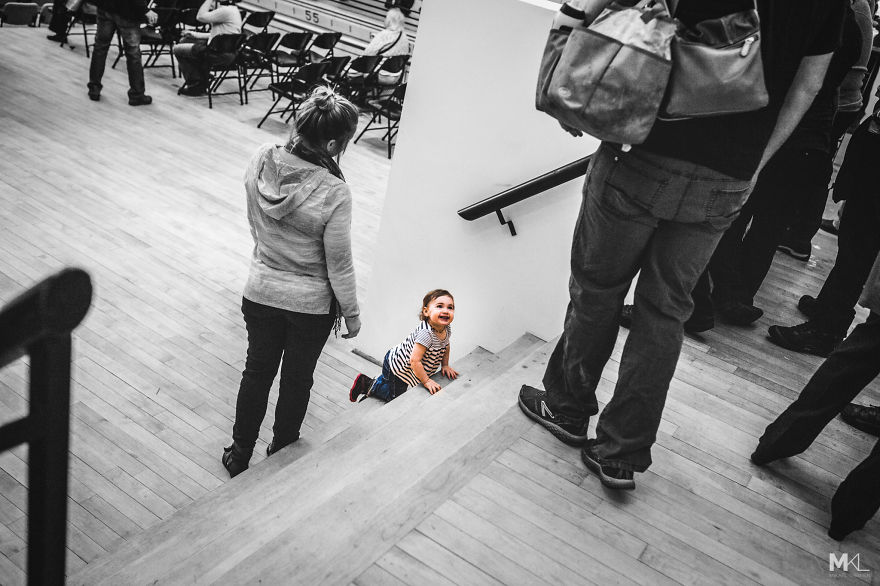 I Capture The Little Moments That Make Children's Lives So Colorful