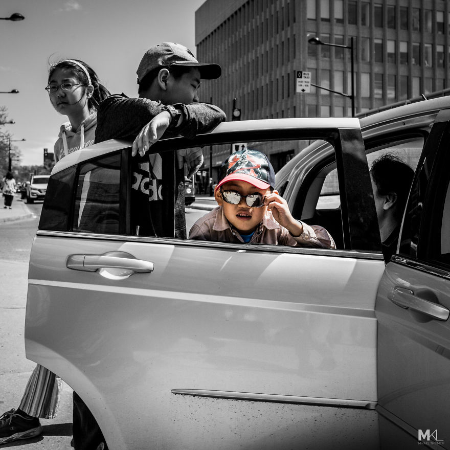 I Capture The Little Moments That Make Children's Lives So Colorful