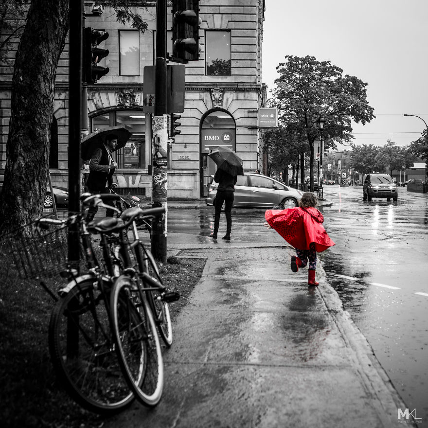 I Capture The Little Moments That Make Children's Lives So Colorful