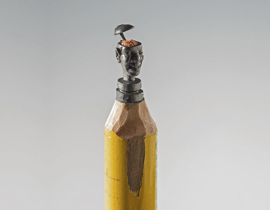I Carved A Family Of Elephants Into A Pencil