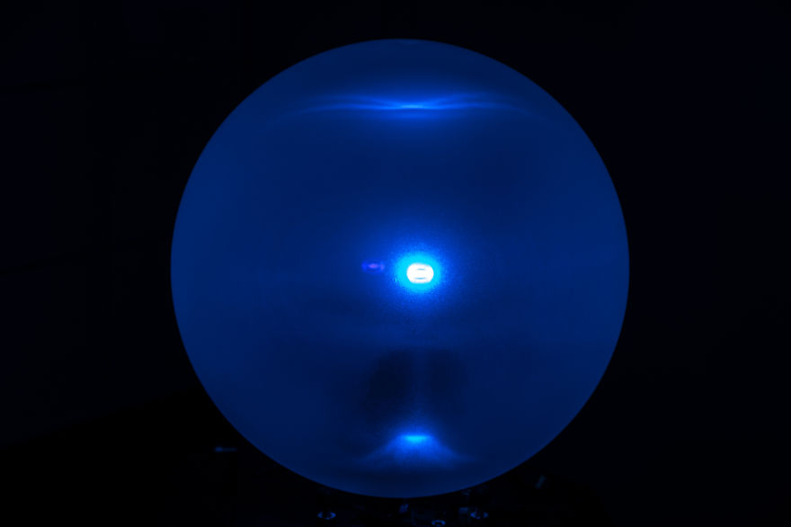 We Recreate Beautiful Atmospheric Ice Halos Using Spinning Glass Crystals We Recreate Beautiful Atmospheric Ice Halos Using Spinning Glass Crystals