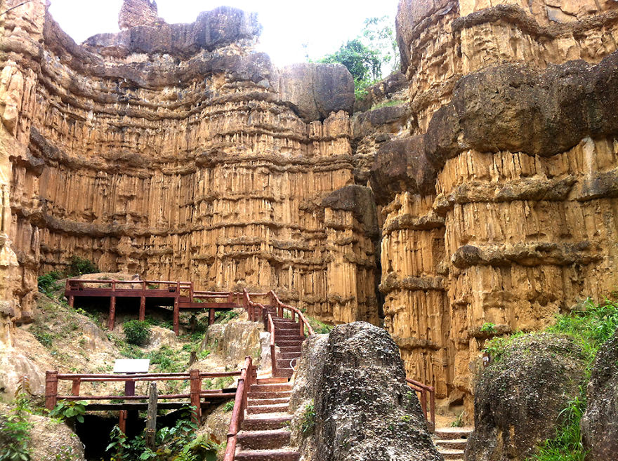 We Use Our Smartphones To Take Pictures Around Chiang Mai, Thailand