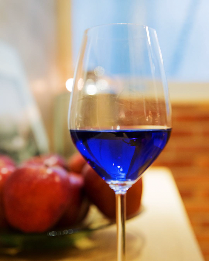 blue-wine-gik-16 blue-wine-gik-16