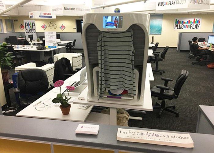 clothes-laundry-folding-machine-robot-foldimate-2 clothes-laundry-folding-machine-robot-foldimate-2