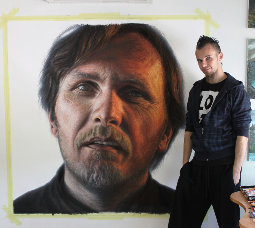 I Created Large Hyperrealistic Pencil Portraits Of My Family