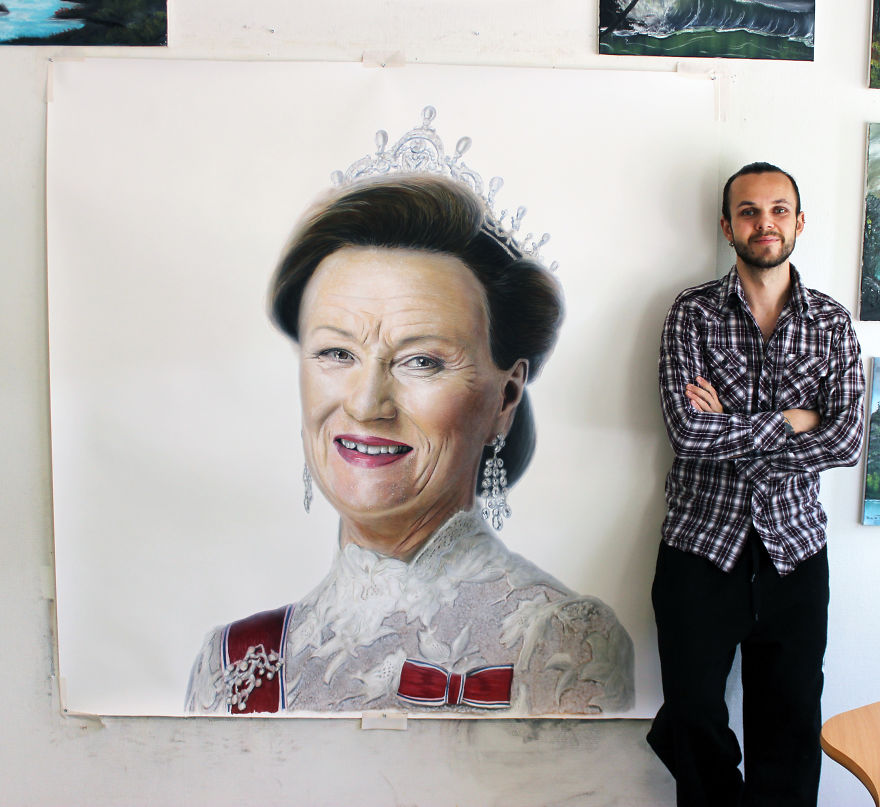 I Created Large Hyperrealistic Pencil Portraits Of My Family