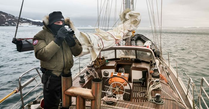 I Sailed Across The ‘World’s Most Dangerous Sea’ To Capture Stunning Images Of Antarctica
