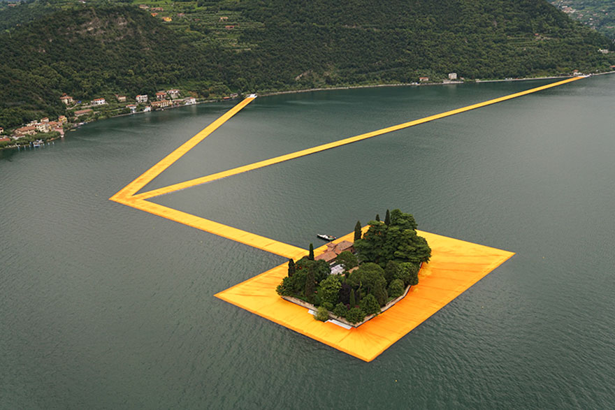 floating-piers-open-christo-jeanne-claude-italy-26 floating-piers-open-christo-jeanne-claude-italy-26