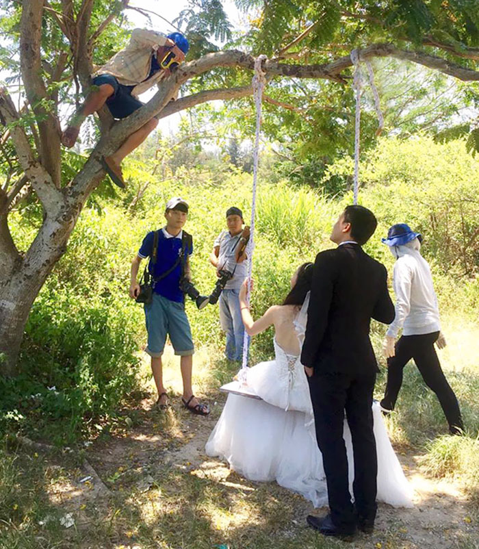 Funny Wedding Photographer