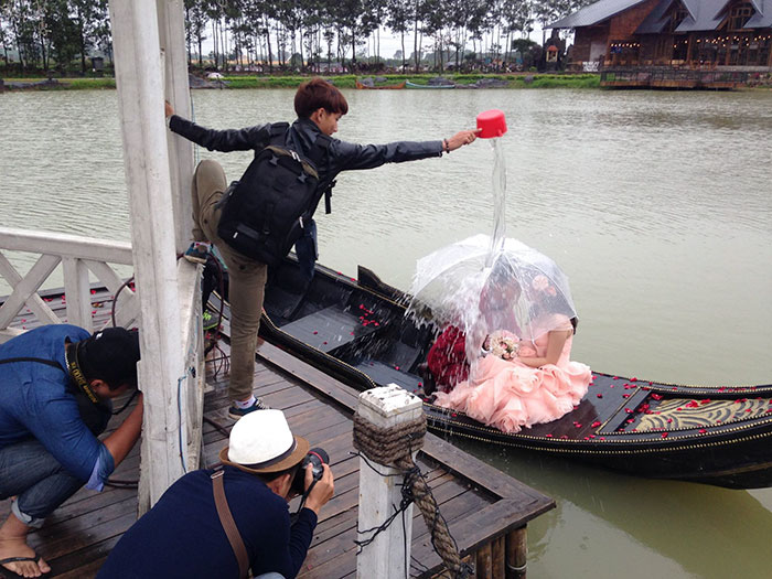 Funny Wedding Photographer