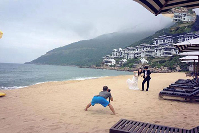 Funny Wedding Photographer