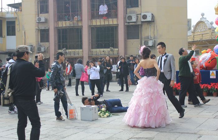 Funny Wedding Photographer