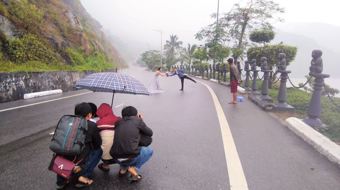 Funny Wedding Photographer