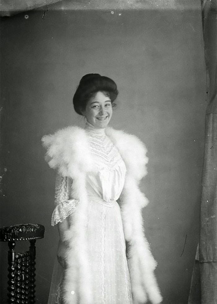 Smiling Victorian, 1800s