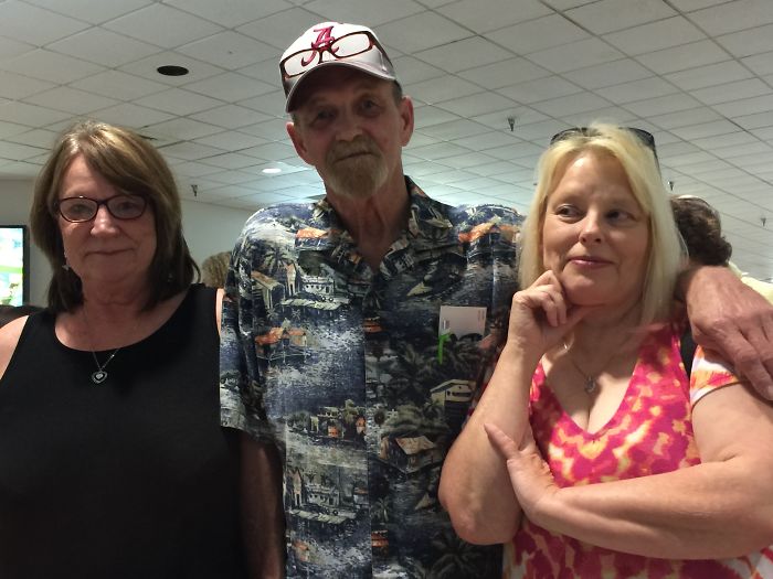 Dolly Concert With Mom, Aunt And Uncle.