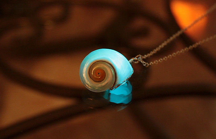 jewelry-glow-in-the-dark-manon-richard-a19 jewelry-glow-in-the-dark-manon-richard-a19