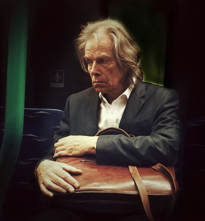 Guy Secretly Shoots Subway Passengers As 16th-Century Paintings Guy Secretly Shoots Subway Passengers As 16th-Century Paintings