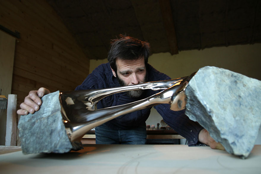 stretched-bronze-sculptures-romain-langlois-6