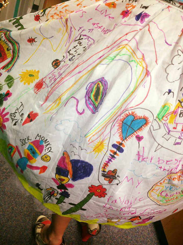 students-doodle-teacher-dress-chris-sharee-castlebury-pat-henry-elementary-6 students-doodle-teacher-dress-chris-sharee-castlebury-pat-henry-elementary-6