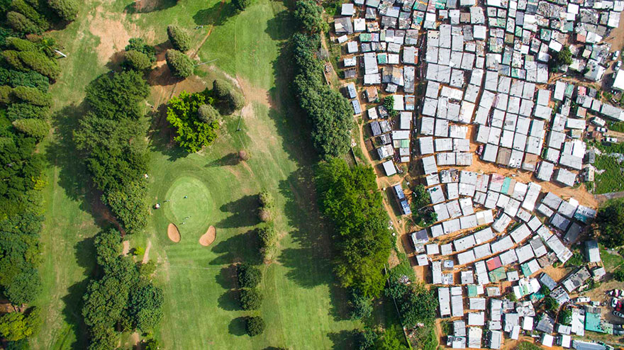 unequal-scenes-drone-photography-inequality-south-africa-johnny-miller-10 unequal-scenes-drone-photography-inequality-south-africa-johnny-miller-10