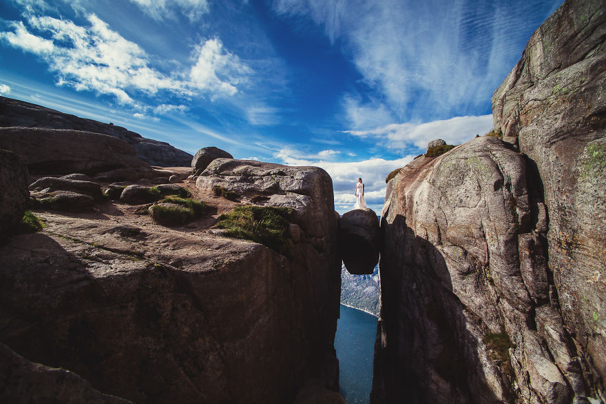 I Captured Couples Photoshoot On The Kjerag Rock, Norway I Captured Couples Photoshoot On The Kjerag Rock, Norway