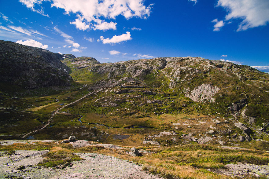 I Captured Couples Photoshoot On The Kjerag Rock, Norway I Captured Couples Photoshoot On The Kjerag Rock, Norway