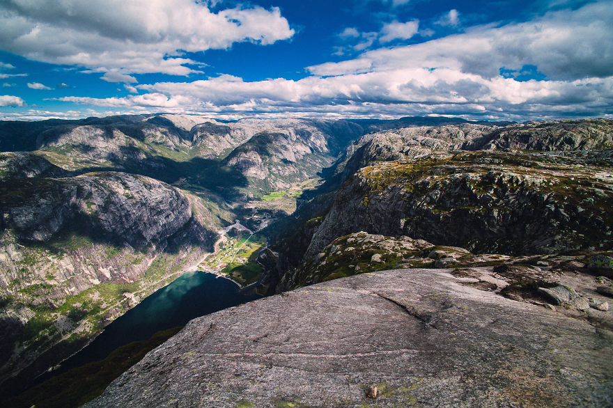 I Captured Couples Photoshoot On The Kjerag Rock, Norway I Captured Couples Photoshoot On The Kjerag Rock, Norway