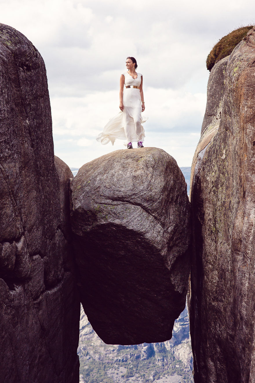 I Captured Couples Photoshoot On The Kjerag Rock, Norway