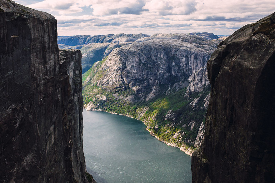 I Captured Couples Photoshoot On The Kjerag Rock, Norway I Captured Couples Photoshoot On The Kjerag Rock, Norway
