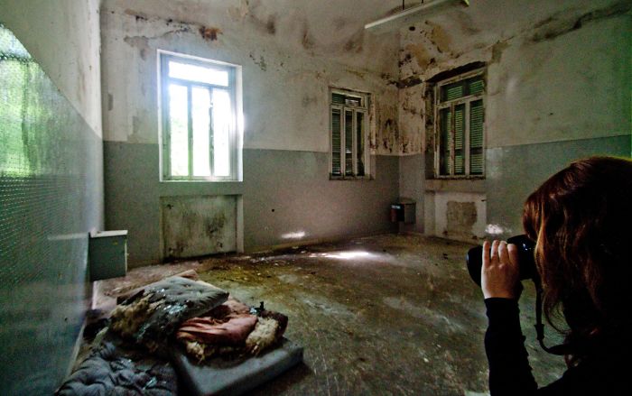 I Photographed Abandoned Mombello Psychiatric Hospital Near Milan I Photographed Abandoned Mombello Psychiatric Hospital Near Milan