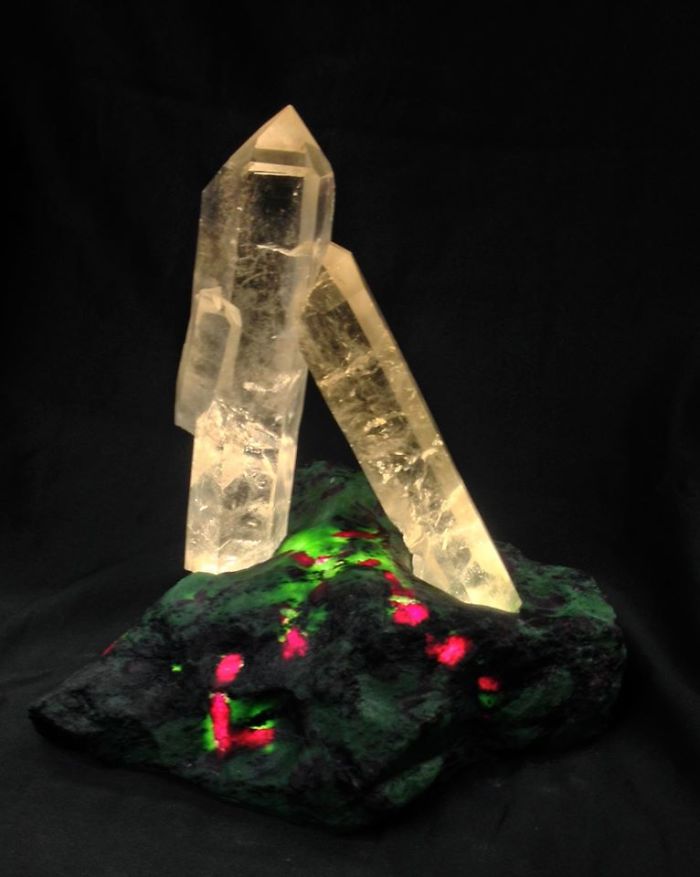 My Father-In-Law Hand-Makes These Amazing Led Lamps From Natural Minerals And Crystals