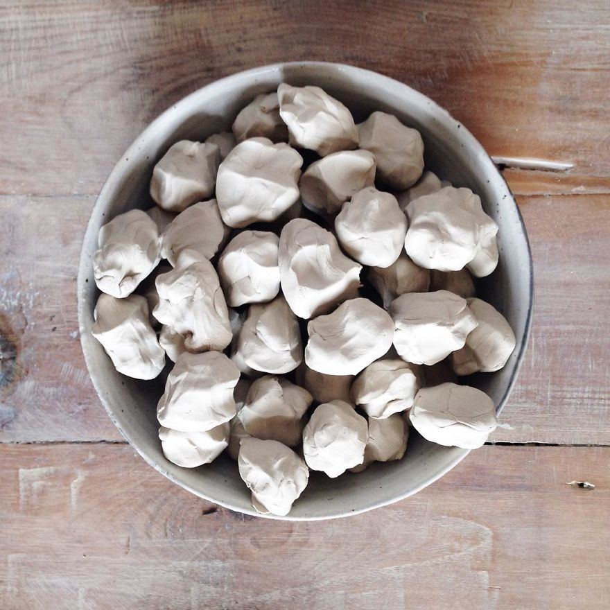 Spent 2 Months Throwing 2500+ Vessels To Create A Self-Portrait Spent 2 Months Throwing 2500+ Vessels To Create A Self-Portrait